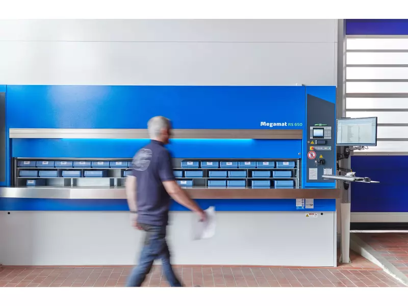 Halle Zugang/ Lagerung .webp